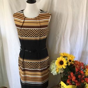 Geo striped pattern great fit. Belt included.